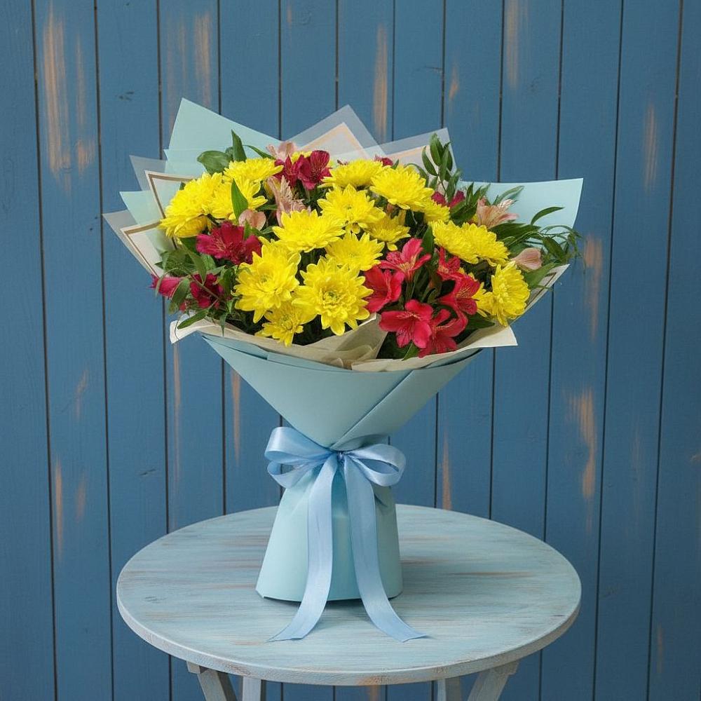 Букет цветов из: Альстромерии и Хризантемы в Зырянском