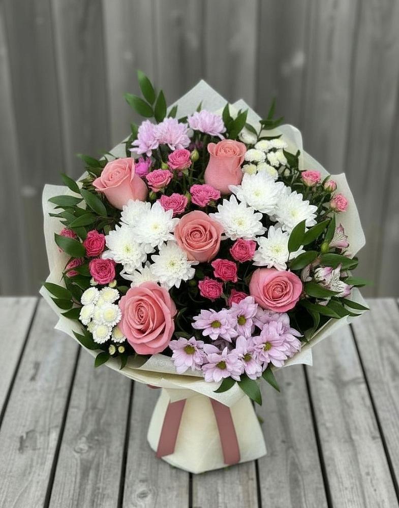 Букет цветов из: Альстромерии, Гвоздики, Розы и Хризантемы в Зырянском