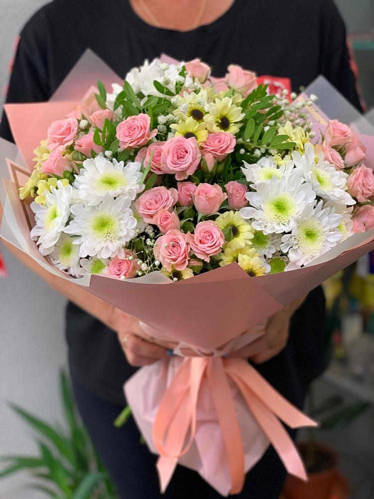 Букет цветов из: Розы и Хризантемы в Зырянском