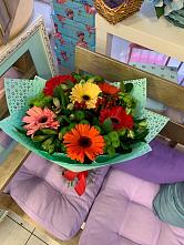 Букет цветов из:  Герберы, Хризантемы и Альстромерии #REPLACE_PRED# Зырянском