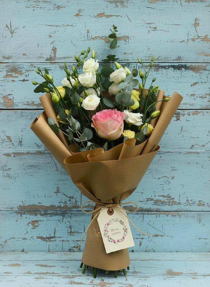 Букет цветов из: Розы и Лизиантусы в Зырянском