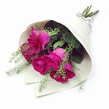 Букет цветов из:  Розы #REPLACE_PRED# Зырянском