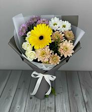 Букет цветов из:  Розы, Герберы и Хризантемы в Зырянском