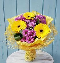 Букет цветов из:  Хризантемы и Герберы в Зырянском