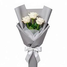 Букет 3 белые розы в Зырянском