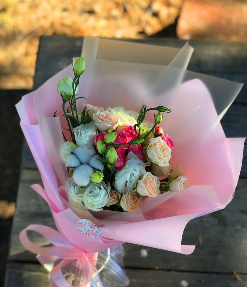 Букет цветов из: Розы и Лизиантусы в Зырянском