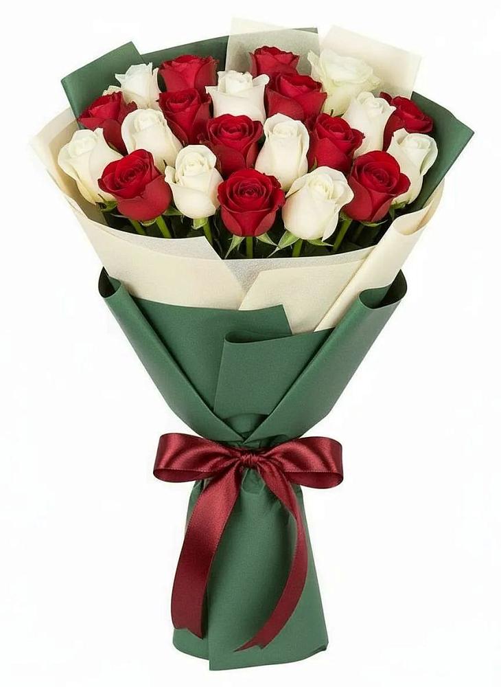 Букет Микс из красных и белых роз в Зырянском