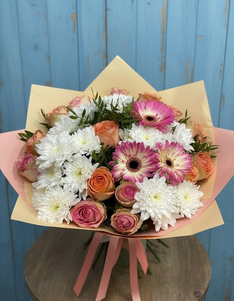Букет цветов из: Розы, Герберы и Хризантемы в Зырянском