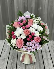 Букет цветов из:  Альстромерии, Гвоздики, Розы и Хризантемы в Зырянском