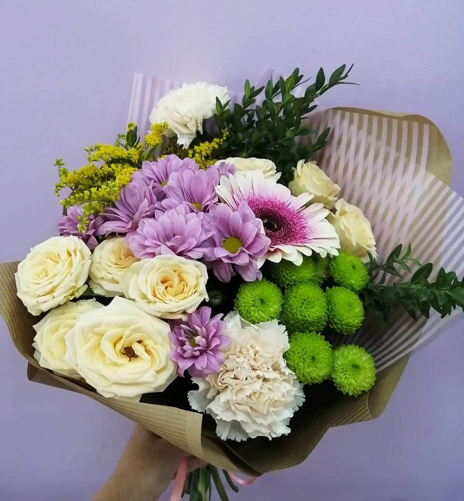 Букет цветов из: Хризантемы, Розы, Гвоздики и Герберы в Зырянском