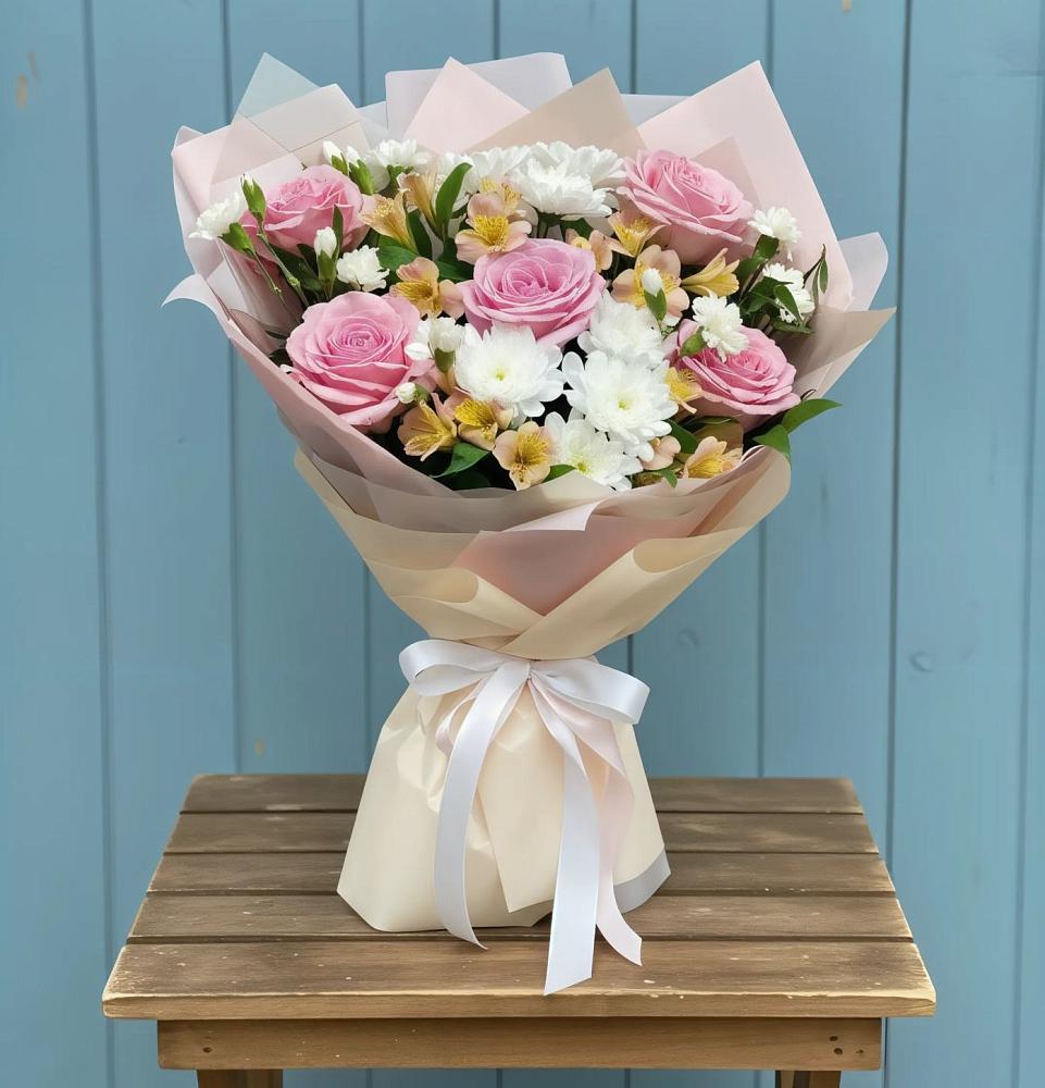 Букет цветов из: Гвоздики, Орхидеи и Розы в Зырянском