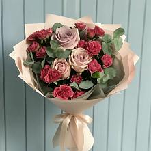 Букет цветов из:  Гвоздики и Розы #REPLACE_PRED# Зырянском