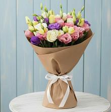 Букет цветов из:  Лизиантусы в Зырянском