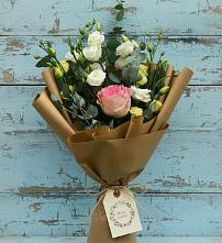 Букет цветов из:  Розы и Лизиантусы #REPLACE_PRED# Зырянском