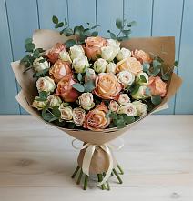 Букет цветов из:  Альстромерии и Розы в Зырянском
