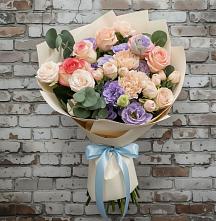 Букет цветов из:  Розы, Лизиантусы и Гвоздики в Зырянском