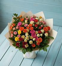Букет Микс из разноцветных кустовых роз в Зырянском